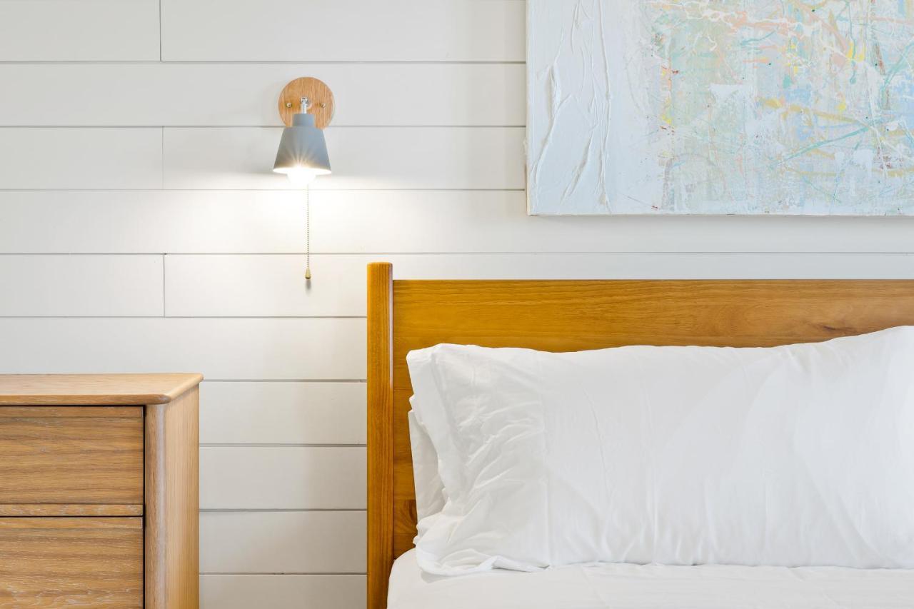 Boutique Room Steps From Downtown Mall Rose Jean Room 3 Charlottesville Luaran gambar