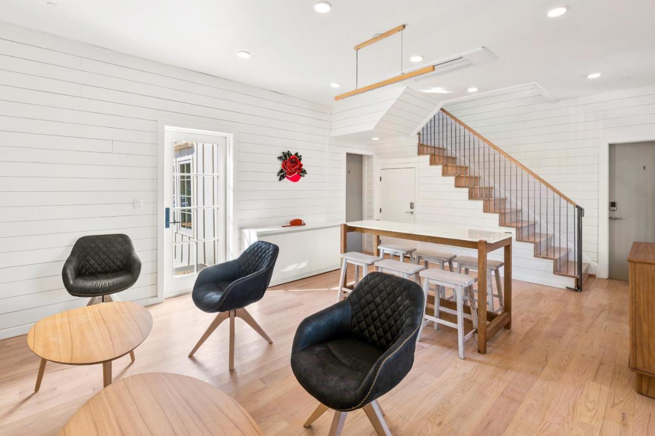 Boutique Room Steps From Downtown Mall Rose Jean Room 3 Charlottesville Luaran gambar
